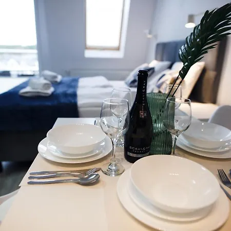 Debina Z Miejscem Parkingowym *