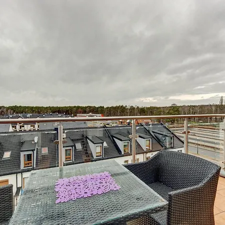 Debina Z Miejscem Parkingowym Świnoujście