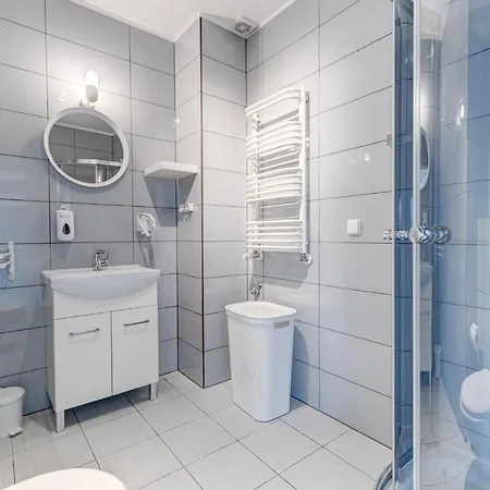 Debina Z Miejscem Parkingowym דירה *