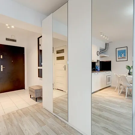 Debina Z Miejscem Parkingowym