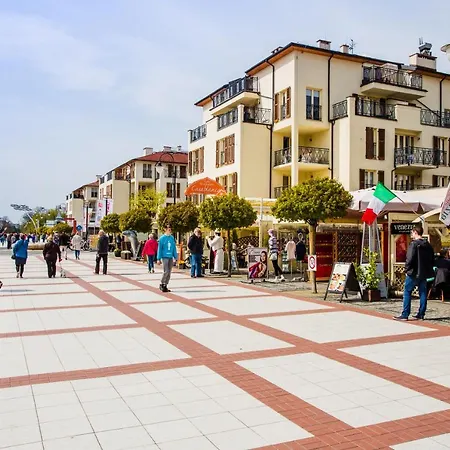 Debina Z Miejscem Parkingowym דירה *