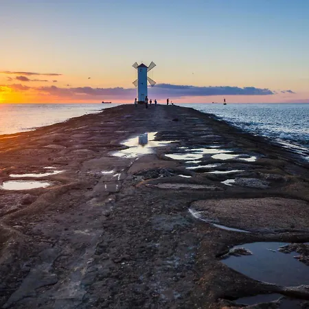 Debina Z Miejscem Parkingowym Appartamento *