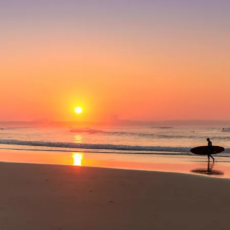 Debina Z Miejscem Parkingowym