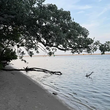 Debina Z Miejscem Parkingowym Świnoujście